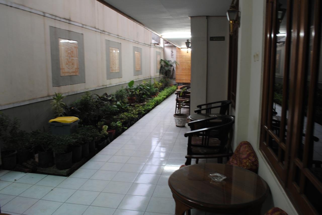 Hotel Wisata Baru Serang Exteriör bild
