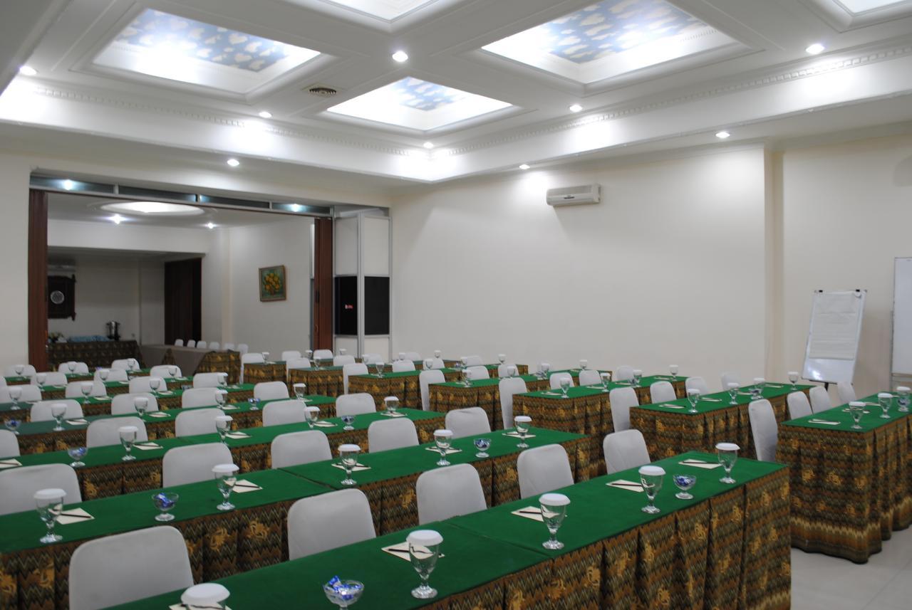 Hotel Wisata Baru Serang Exteriör bild