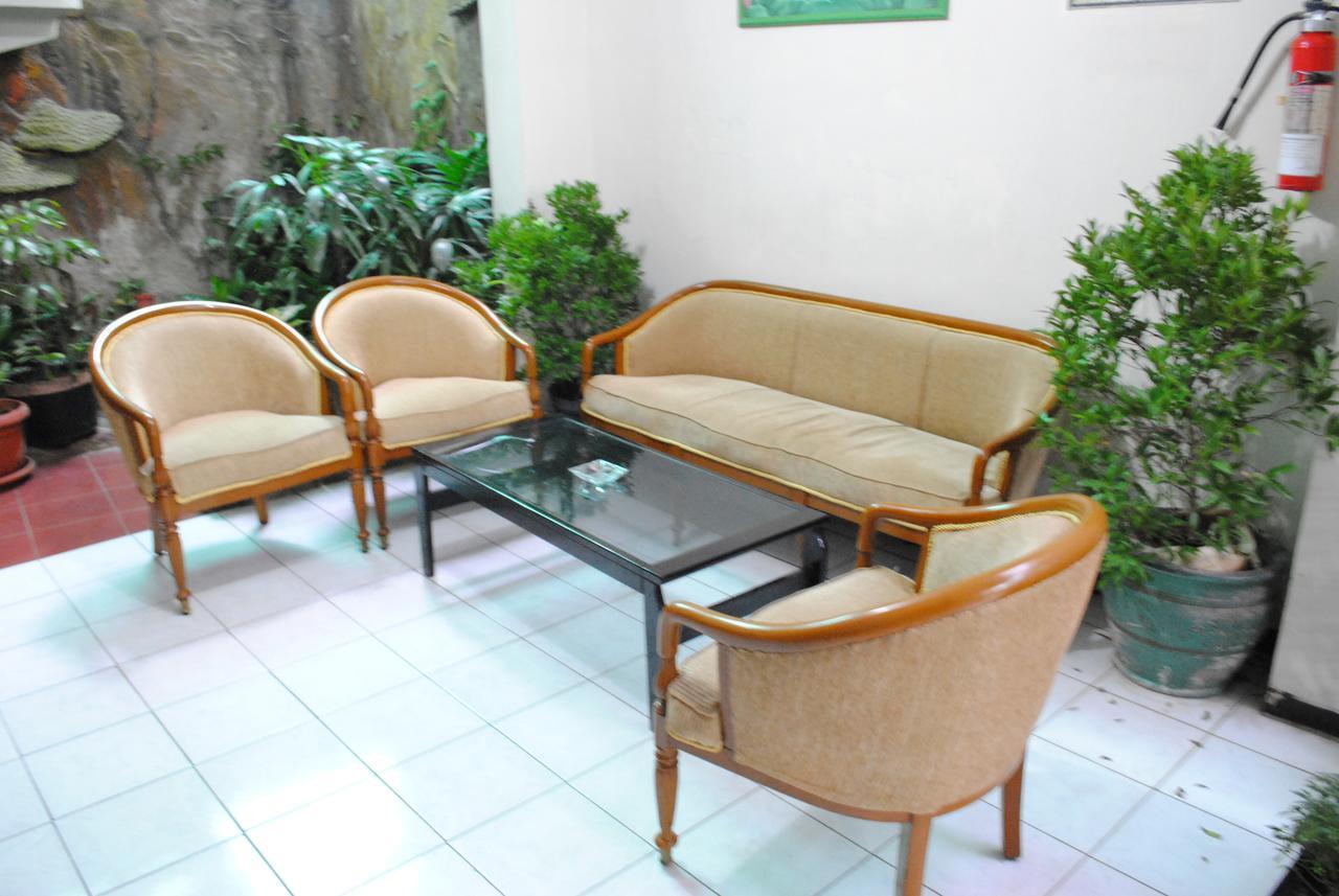 Hotel Wisata Baru Serang Exteriör bild